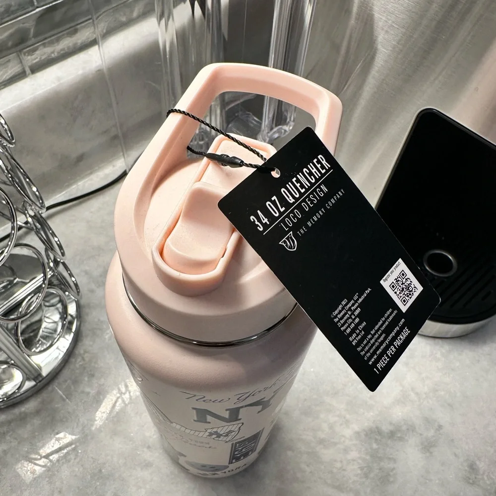 New York Yankees Pink 34oz Unique Design Quencher Tumbler - Picture 6 of 11